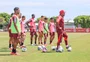 Roger prepara banco de reservas com jovens na despedida do Inter do Brasileirão 2024