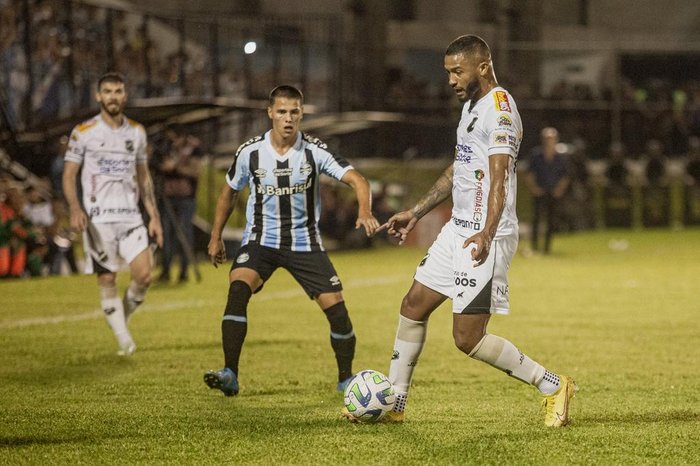 NOTAS DA PARTIDA: Bitello e Villasanti fazem os gols da vitória na Copa do Brasil