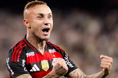 Adriano Fontes / Flamengo,Divulgação Botafogo x Flamengo no Estádio Nilton Santos (Engenhão), válido pelo Brasileirão. Na foto, o atacante rubro-negro Everton Cebolinha.<!-- NICAID(16165237) -->
