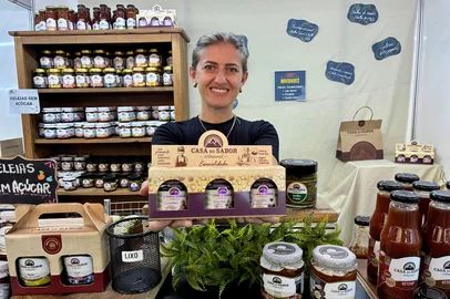 Raquel Pellegrini, da Casa do Sabor, de Paraí, na Festa da Uva 2026.<!-- NICAID(16233528) -->