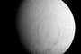 Lua oceânica de Saturno tem os elementos básicos para a vida, aponta pesquisa - Foto: Space Science Institute/JPL-Caltech/NASA/DivulgaçãoIndexador: NASAFotógrafo: PIA17202: Approaching Enceladus <!-- NICAID(15592999) -->