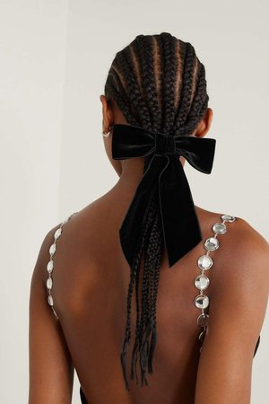 Net-a-porter e Jennifer Behr / Divulgação