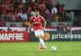 Roger defende Bruno Henrique, mas vê disputa em aberto por vaga no meio-campo