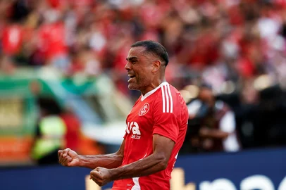 Duda Fortes / Agencia RBS PORTO ALEGRE, RS, BRASIL, 07-12-2025: Internacional vs RB Bragantino, no Beira-Rio, pelo Brasileirão Série A 2025. Foto: Duda Fortes/Agência RBS<!-- NICAID(16182037) -->