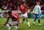 Roger barra meia, muda hierarquia e prepara chances para jovem da base do Inter