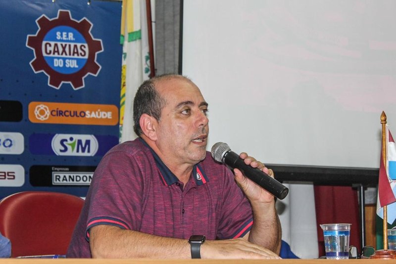 Renan Mobarack não é mais gerente de futebol do Caxias<!-- NICAID(15054478) -->