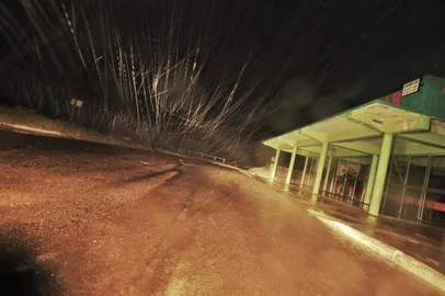 17/05/2022 - MOSTARDAS, RS, BRASIL -  Ambiental, município de Mostardas, no Litoral Norte, durante passagem da tempestade subtropical que atinge o Rio Grande do Sul. FOTO: Lauro Alves / Agência RBS<!-- NICAID(15098688) -->