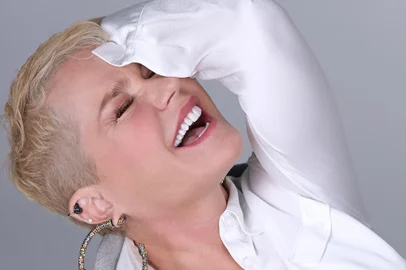 Xuxa celebra 60 anos de vida. Em entrevista à Revista Donna, ela revisita diferentes fases da vida, fala dos projetos atuais e, também, avalia o futuro descartando se aposentar<!-- NICAID(15362287) -->