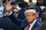 Former US president Donald Trump arrives ahead of his arraignment at the Manhattan Criminal Court in New York on April 4, 2023. - Former US president Donald Trump arrived for a historic court appearance in New York on Tuesday, facing criminal charges that threaten to upend the 2024 White House race. (Photo by ANGELA WEISS / AFP)Editoria: POLLocal: New YorkIndexador: ANGELA WEISSSecao: policeFonte: AFPFotógrafo: STF<!-- NICAID(15394180) -->