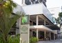 Com obra iniciada há nove anos e assumida por compradores, hotel abre com bandeira internacional