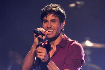 Enrique Iglesias<!-- NICAID(10973131) -->