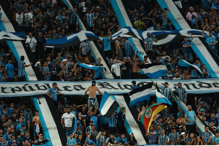Grêmio vence o Juventude e assume a liderança do Gauchão