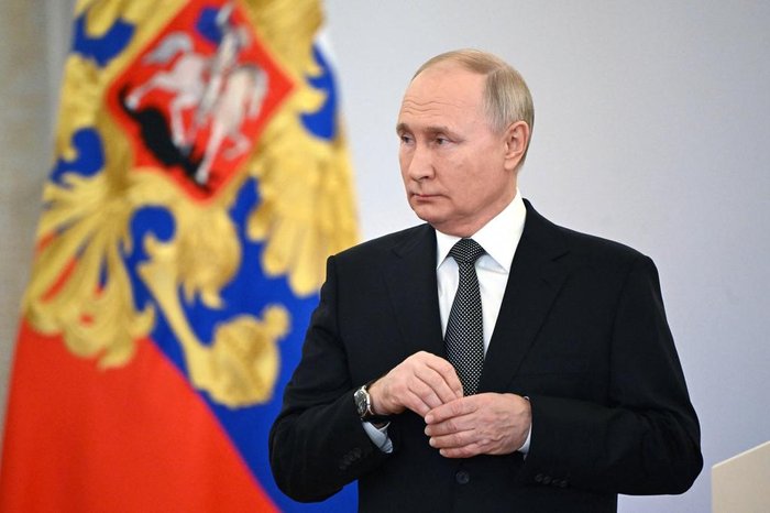 SERGEY GUNEYEV / POOL SERGEY GUNEYEV / POOL