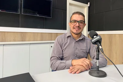 Jeferson Gasperin, sócio-diretor da Gasperin Pilatti, incorporadora de Garibaldi que está há 17 anos no mercado. Entrevistado do podcast Caixa-Forte.<!-- NICAID(16003650) -->