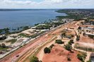 A mina de número 18 da Braskem localizada no bairro do Mutange, na capital alagoana, está afundando 53 cm por dia, segundo revelou a Defesa Civil de Maceió, nessa quinta-feira (30), durante reunião online com o Centro Nacional de Gerenciamento de Riscos e Desastres (Cenad). De acordo com o órgão, nas últimas 48 horas, o subsolo da região já afundou 1,10 m, a uma velocidade média de dois centímetros por hora.<!-- NICAID(15613970) -->
