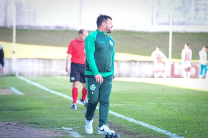 O Juventude enfrenta o Grêmio pelo jogo de ida da decisão do Gauchão sub-17. O confronto será em Eldorado do Sul, com a partida marcada para as 15h.<!-- NICAID(16073402) -->