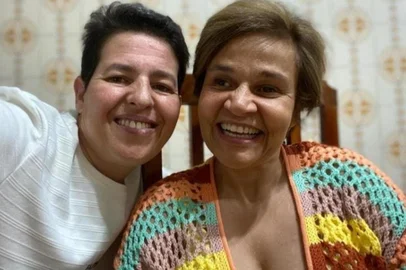 Claudia Rodrigues e Adriane Bonato no ano novo<!-- NICAID(15117310) -->