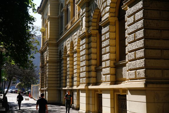 17/08/2023 - PORTO ALEGRE, RS - COLUNA JULIANA BUBLITZ /  UFRGS / FACULDADE DE DIREITO / 125 ANOS - Faculdade de Direito da UFRGS completa 125 anos.<!-- NICAID(15512802) -->