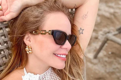 Ex-BBB Paulinha Leite revela que será mãe de gêmeos: "Sorte no jogo e no amor"<!-- NICAID(16045865) -->
