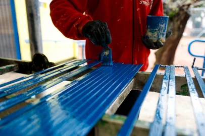 PORTO ALEGRE, RS, BRASIL, 08.08.2024: Escolas atingidas pela enchente são apadrinhadas por empresas na capital. Na foto a Escola EMEI Patinho Feio, localizada no bairro São Geraldo. Foto: Camila Hermes/Agencia RBS<!-- NICAID(15835778) -->
