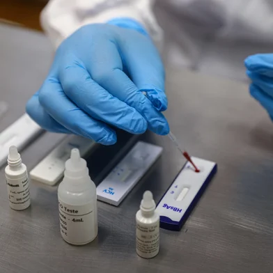 CAXIAS DO SUL, RS, BRASIL, 24/01/2025. Matéria sobre os índices de HIV em Caxias do Sul. Além dos dados, a reportagem também conheceu o que é oferecido para o diagnóstico e tratamento na rede pública de saúde. (Bruno Todeschini/Agência RBS)Indexador: Bruno Todeschini<!-- NICAID(15960830) -->