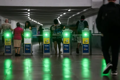 Porto Alegre, RS, BrasilUm mês após reabertura da estação Mercado Público do Trensurb, comércio local percebe melhora no movimento e nas vendas.<!-- NICAID(15960973) -->