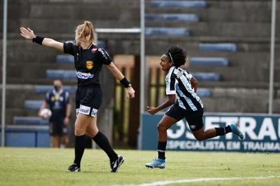 PORTO ALEGRE, RS, BRASIL,  05/12/2021- Inter x Grêmio: final do Gauchão Feminino. Foto: André Ávila / Agencia RBS<!-- NICAID(14959369) -->