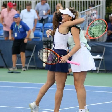 Luisa Stefani, Anastasia Pavlyuchenkova, tênis