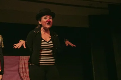 Oficina promovida pela Mahaila de Flores da Cunha será dia 10 de abrilEstão abertas as inscrições para a oficina de teatro juvenil na Mahaila Estúdio de Artes. Aula, com duração de uma hora, será realizada na segunda-feira, dia 10 de abril, a partir das 18h, na Mahaila (Av. 25 de julho, 2256 - Flores da Cunha) e é destinada para adolescentes de 11 a 17 anos. <!-- NICAID(15394159) -->