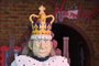 A full size LEGO figure depicting Britain's King Charles III is seen at Hamleys toy store in central London on April 27, 2023. - The LEGO King is seated on his Royal Throne and is made of 73,412 LEGO bricks to celebrate the coronation of Britain's King Charles III taking place on May 6. (Photo by JUSTIN TALLIS / AFP)Editoria: HUMLocal: LondonIndexador: JUSTIN TALLISSecao: imperial and royal mattersFonte: AFPFotógrafo: STF<!-- NICAID(15413795) -->