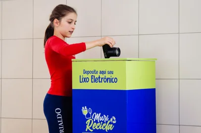 Com esse intuito, o Colégio Murialdo – Caxias Centro lança o projeto “Muri Recicla”, que além de ponto de coleta também está trabalhando com a temática em sala de aula.<!-- NICAID(15566087) -->