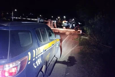 Um jovem de 19 anos foi preso com mais de meia tonelada de agrotóxicos na BR-386, em Iraí, no norte do RS, na quinta-feira (26).<!-- NICAID(15580956) -->