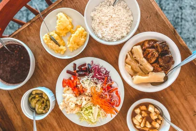 destemperados, porto alegre, comida caseira, almoço, bolinho de batata, arroz, feijao<!-- NICAID(15011260) -->