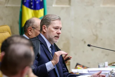 Ministro Dias Toffoli, durante a sessão plenária do STF em 4 de dezembro de 2024.<!-- NICAID(15929240) -->