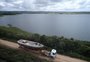 VÍDEO: réplica do barco usado por Garibaldi na Revolução Farroupilha chega à Lagoa dos Patos