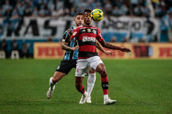 No primeiro jogo da semifinal da Copa do Brasil, Grêmio perde para o  Flamengo na Arena