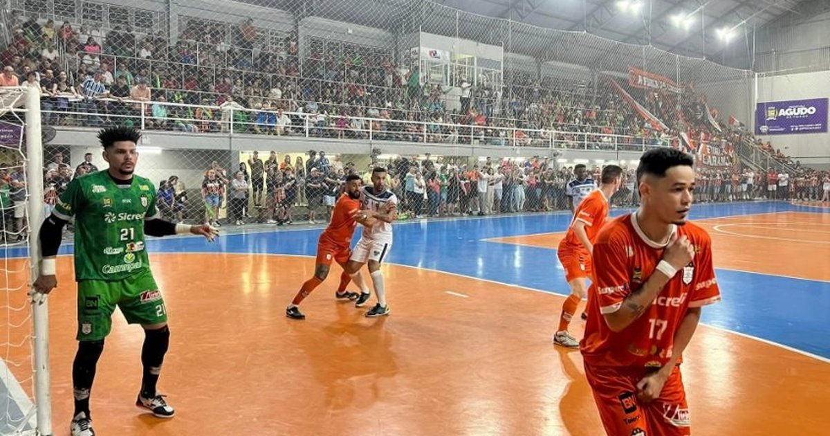 R10 Street Futsal - ADIAMENTO