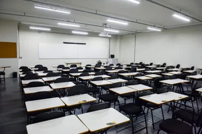 A comunidade de Caxias do Sul contará com mais uma escola municipal a partir desta quinta-feira (26). Isso porque a prefeitura realizará a inauguração da Escola de Ensino Fundamental Desvio Rizzo no início da tarde. A instituição de ensino funcionará no prédio da Faculdade Anhanguera, em uma parceria firmada pelo Executivo com a faculdade.<!-- NICAID(14652438) -->
