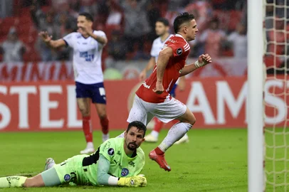 PORTO ALEGRE, RS, Brasil: Inter x Bahia pela Copa Libertadores . Fotos: Jefferson Botega/Agencia RBSIndexador: jeff botega<!-- NICAID(16047818) -->