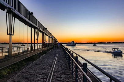 Cais Embarcadero<!-- NICAID(15260949) -->