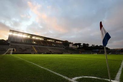 CAXIAS DO SUL, RS, BRASIL, 10/08/2024. SER Caxias x Ferroviário, jogo válido pela 17ª rodada  da Série C do Campeonato Brasileiro, realizado no estádio Centenário. O duelo é direto na briga contra o rebaixamento. (Bruno Todeschini/Agência RBS)Indexador: Bruno Todeschini<!-- NICAID(15837663) -->