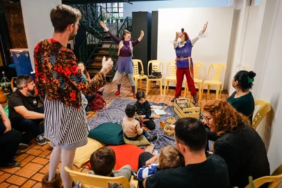 Projeto literário voltado aos bairros de Caxias está com inscrições abertas para artistas. Iniciativa se chama Quindim pela Cidade, do Instituto de Leitura Quindim.<!-- NICAID(16079170) -->