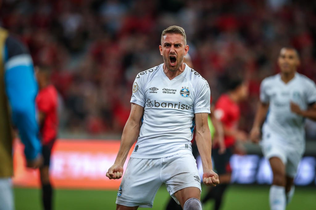 Grêmio renova contrato de Bruno Uvini