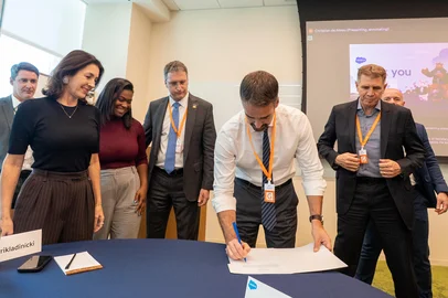 Governo do RS apresenta iniciativas de inovação e transformação digital na Salesforce Tower, em Nova York<!-- NICAID(16035544) -->