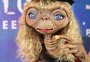 Heidi Klum homenageia E.T. de Spielberg em fantasia e ite uso de fralda