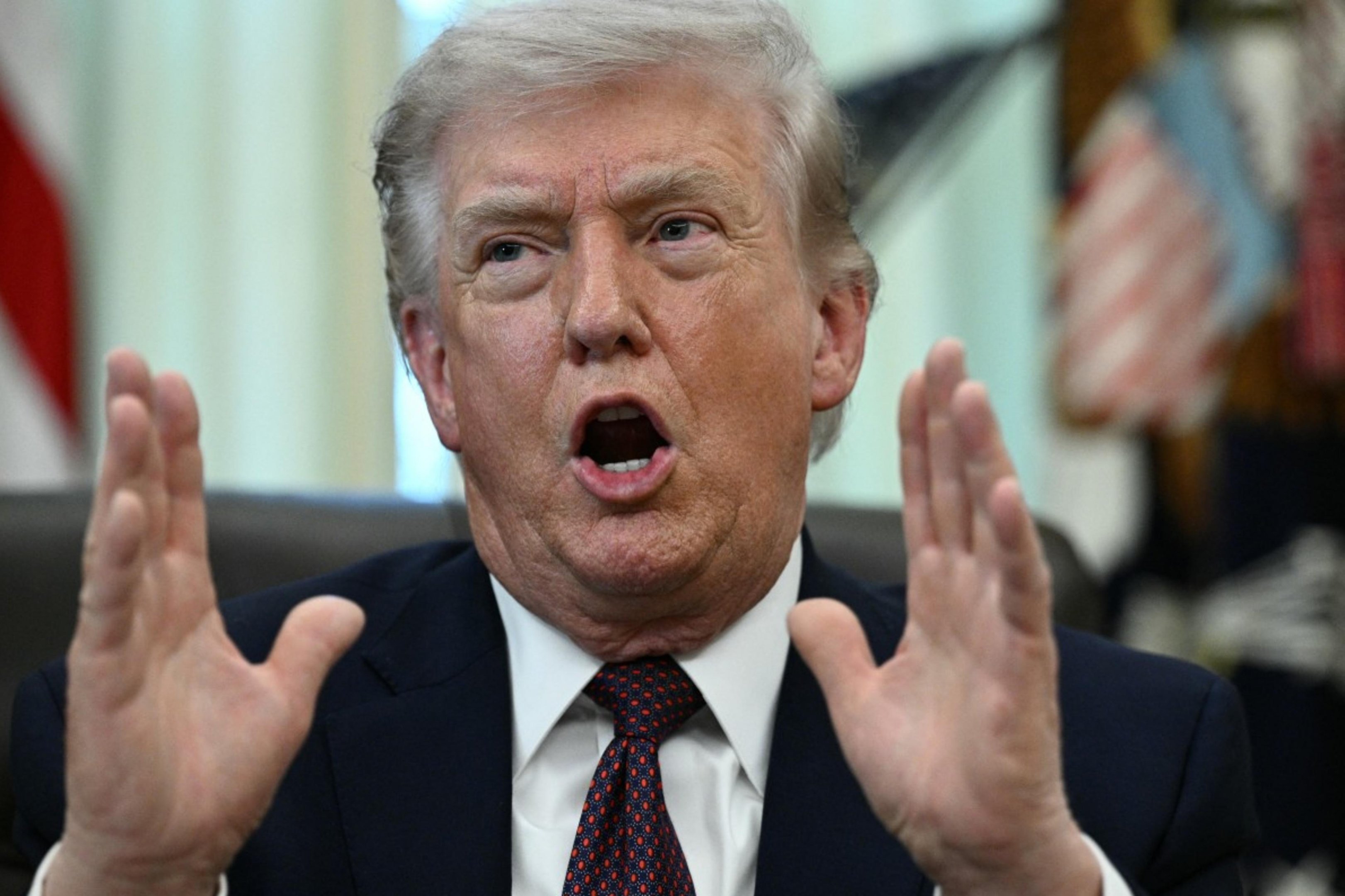 Trump defrauda mercado, petr&oacute;leo dispara e bolsas caem nos EUA e no Brasil