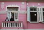 Com sede em um casarão na Cidade Baixa, Academia Literária Feminina luta para virar centro cultural