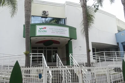 Fim de contrato entre prefeitura de Cachoeirinha e empresa de transporte mantém alunos com deficiência afastados da escola<!-- NICAID(15684891) -->