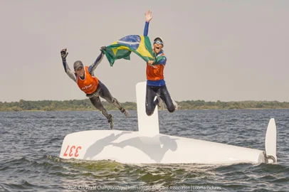 Looma Pictures / International 420 Class Association/Divulgação Antônia Gick, Joana Freitas, vela