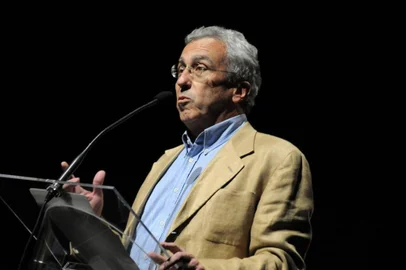 Morre Teixeira Coelho, professor e ex-diretor do Masp, aos 78 anos<!-- NICAID(15115599) -->